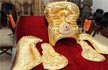 KCR keeps vow, Telangana pays 3 Crores for 11 Kg gold Crown for Goddess